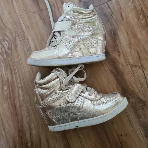 ASR Golden 5 Fashion Shoes | Gold high heel Supermodel Sports Style Sports Shoes - Picture 2 of 2